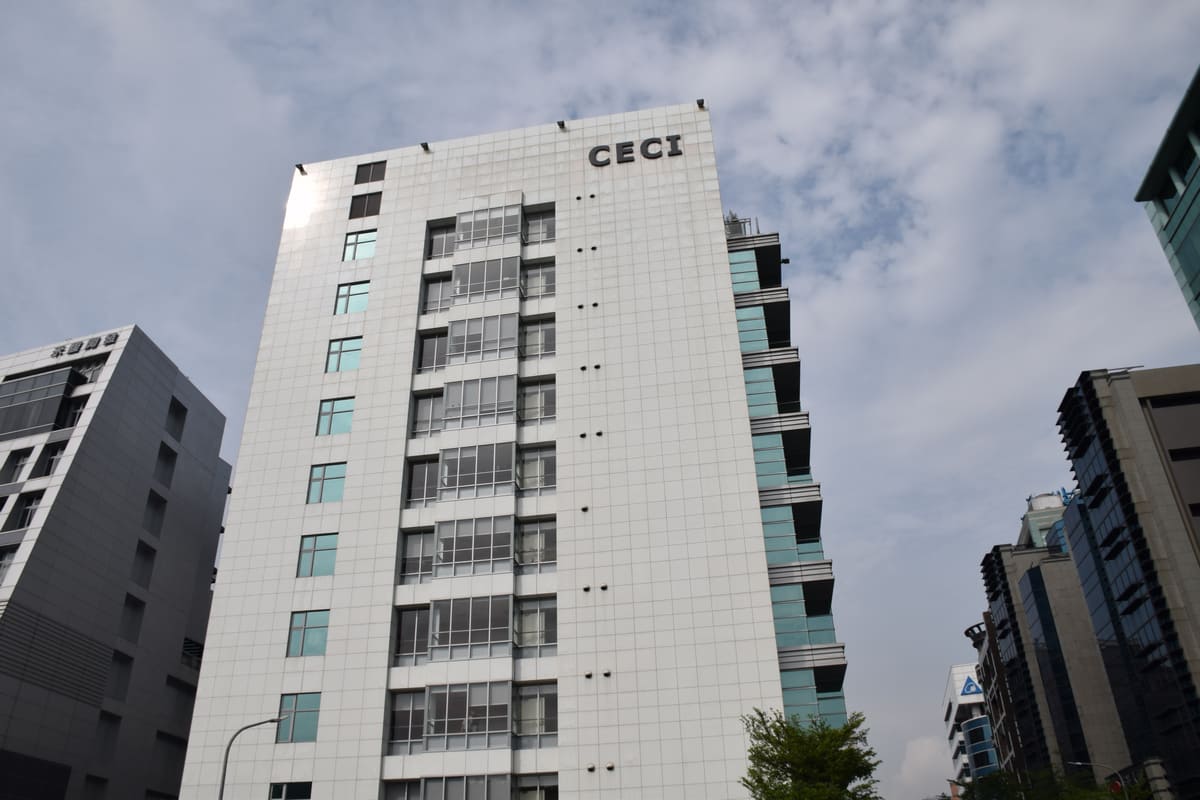 台灣世曦公司外觀