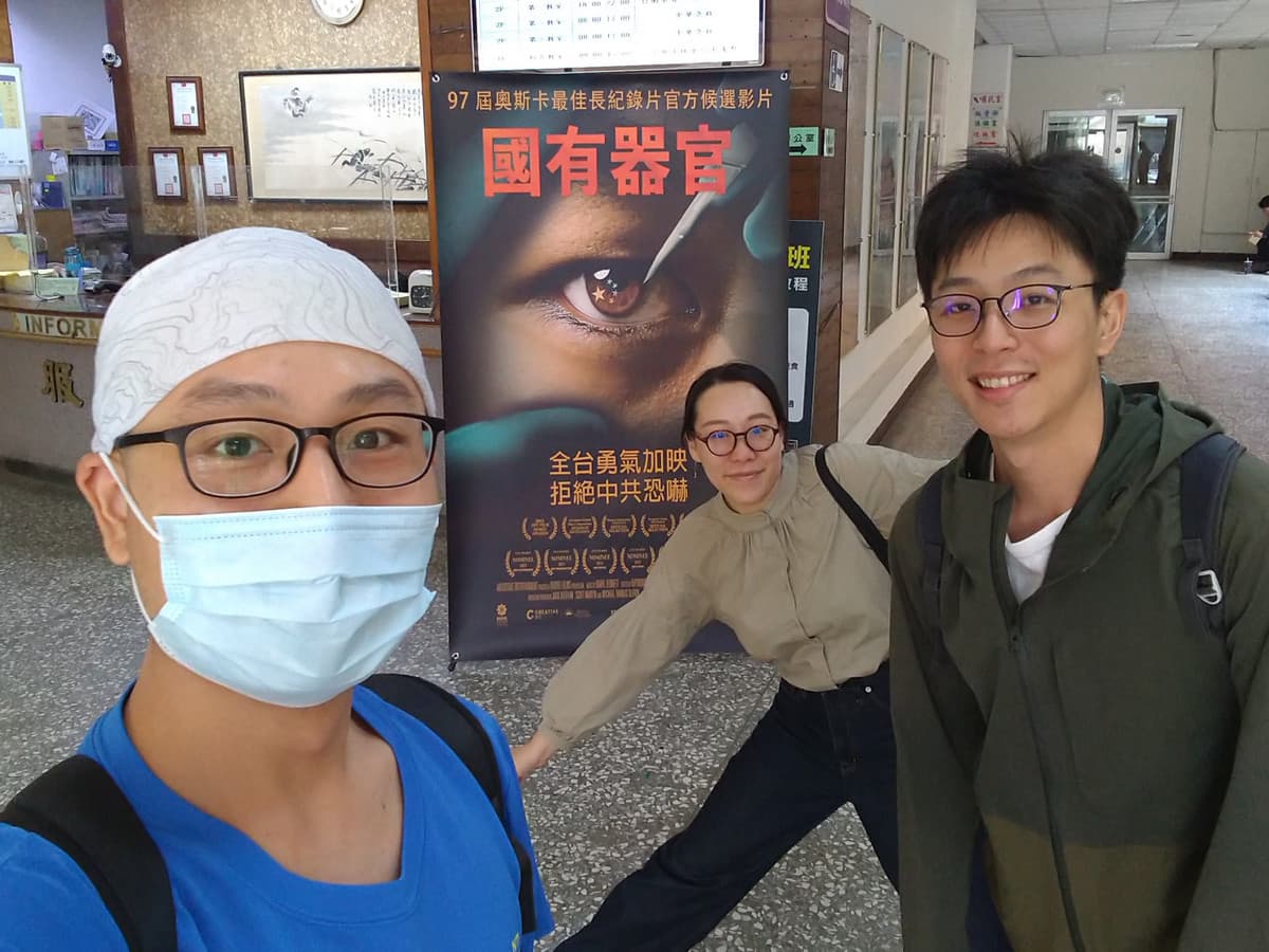 微笑正是面對邪惡最好的反擊